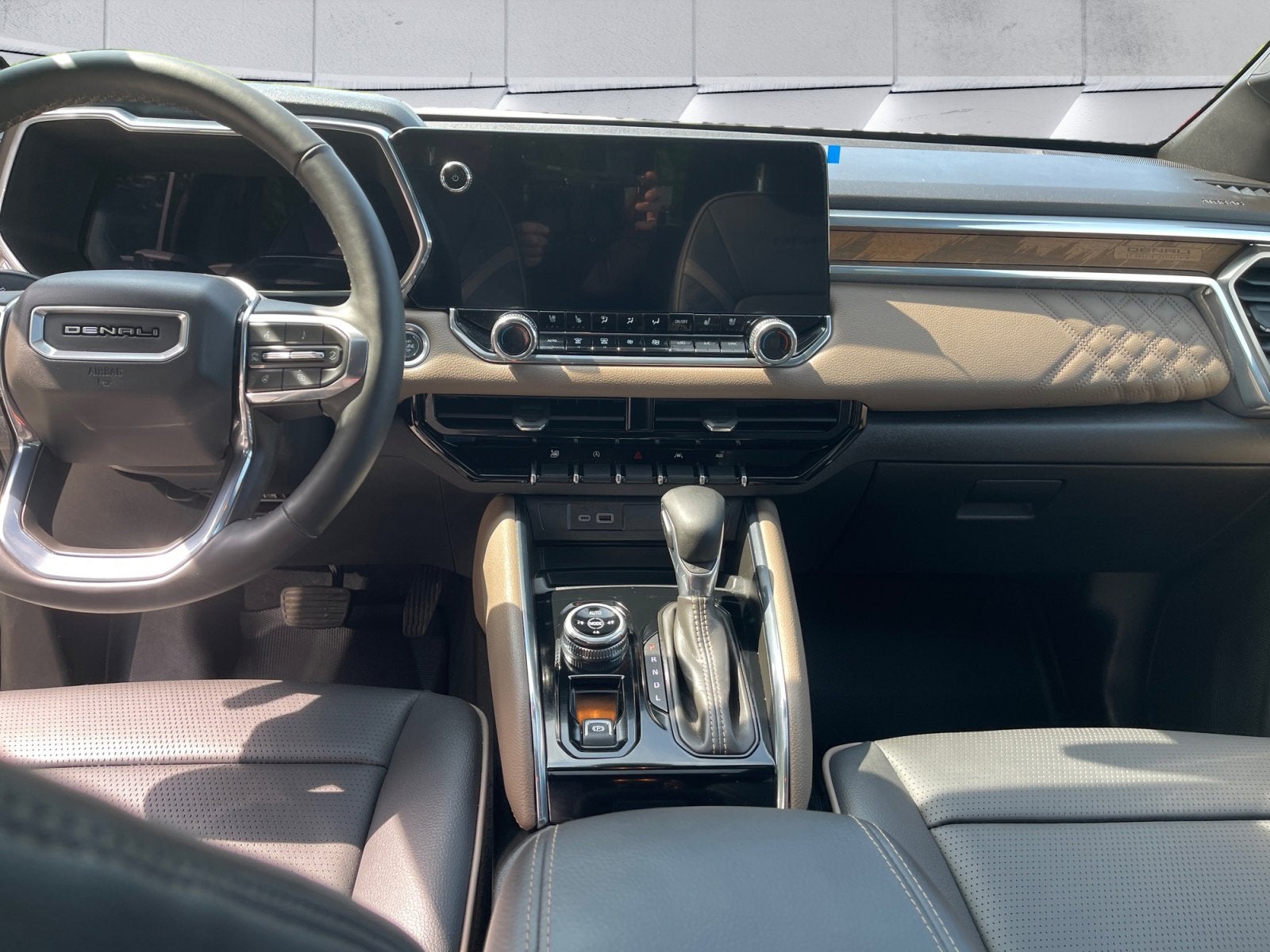 2025 GMC Canyon Denali