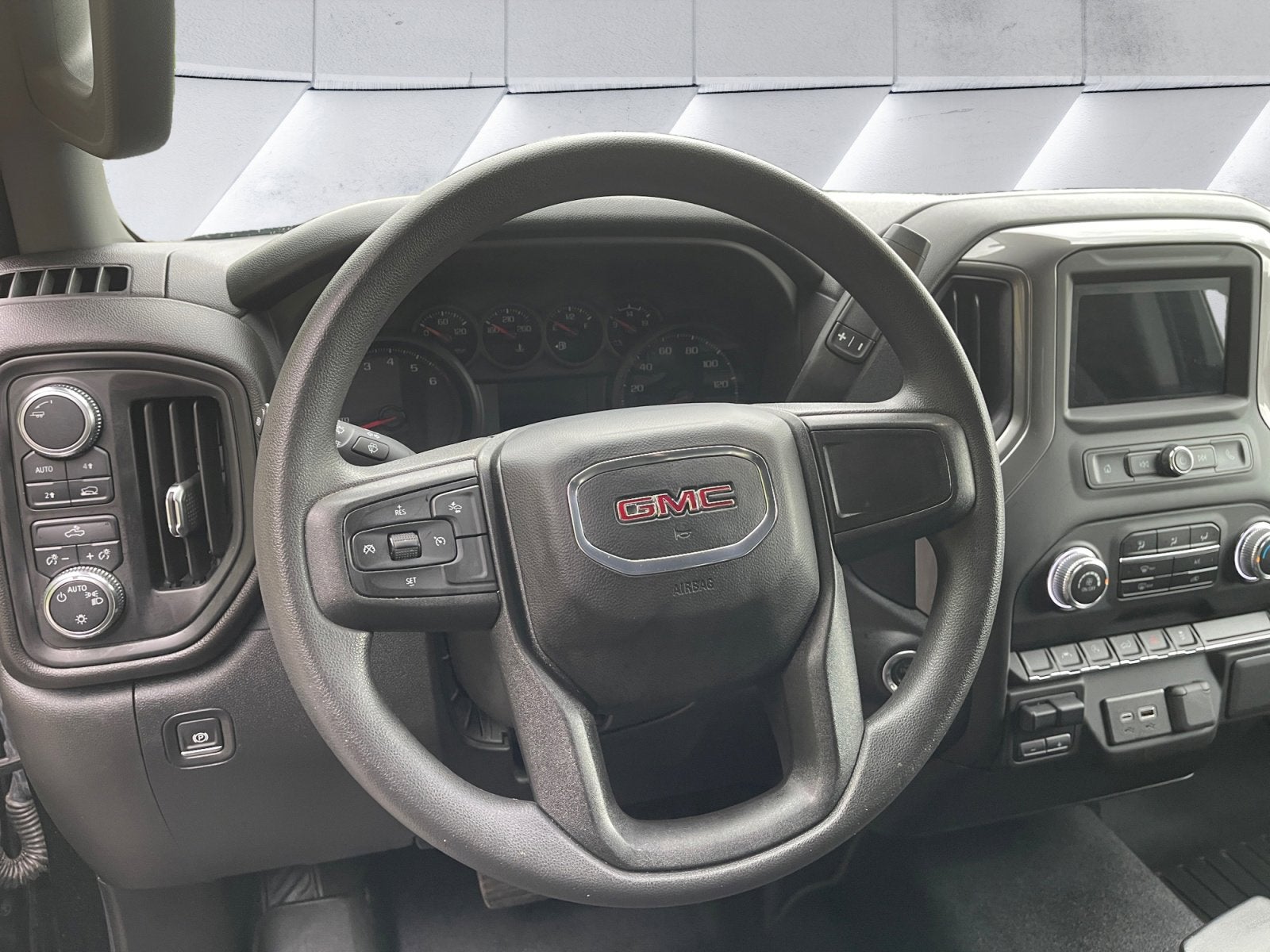 2023 GMC Sierra 1500 Pro