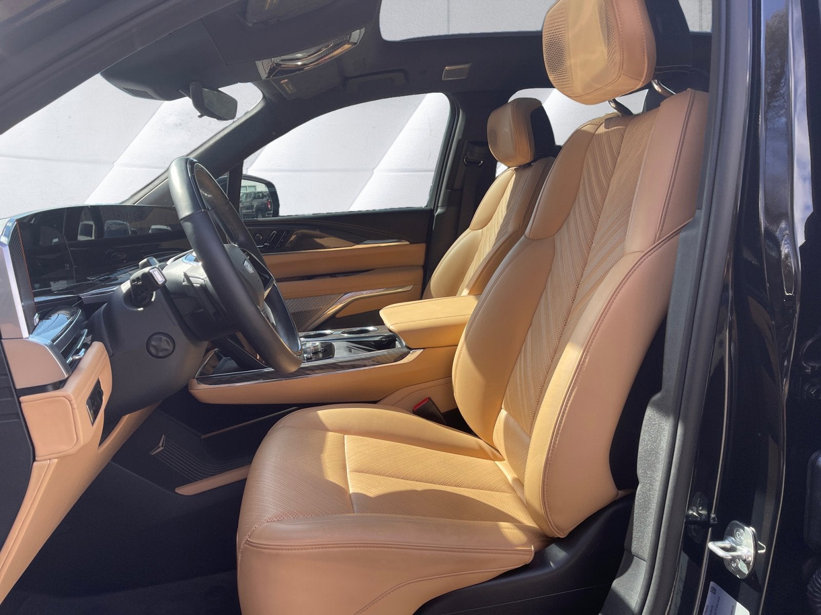 2025 Cadillac ESCALADE IQ Luxury 2