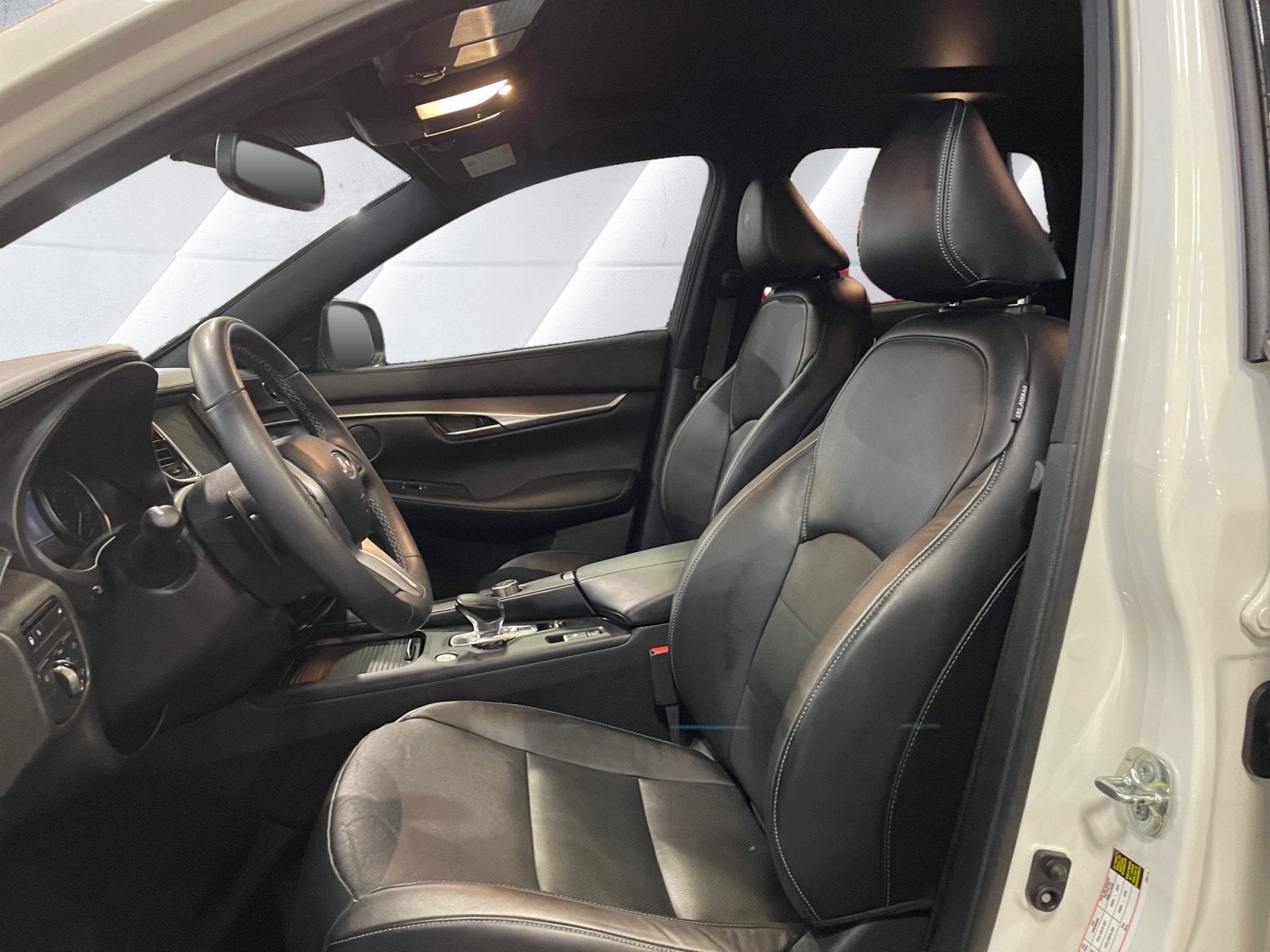 2022 INFINITI QX50 LUXE