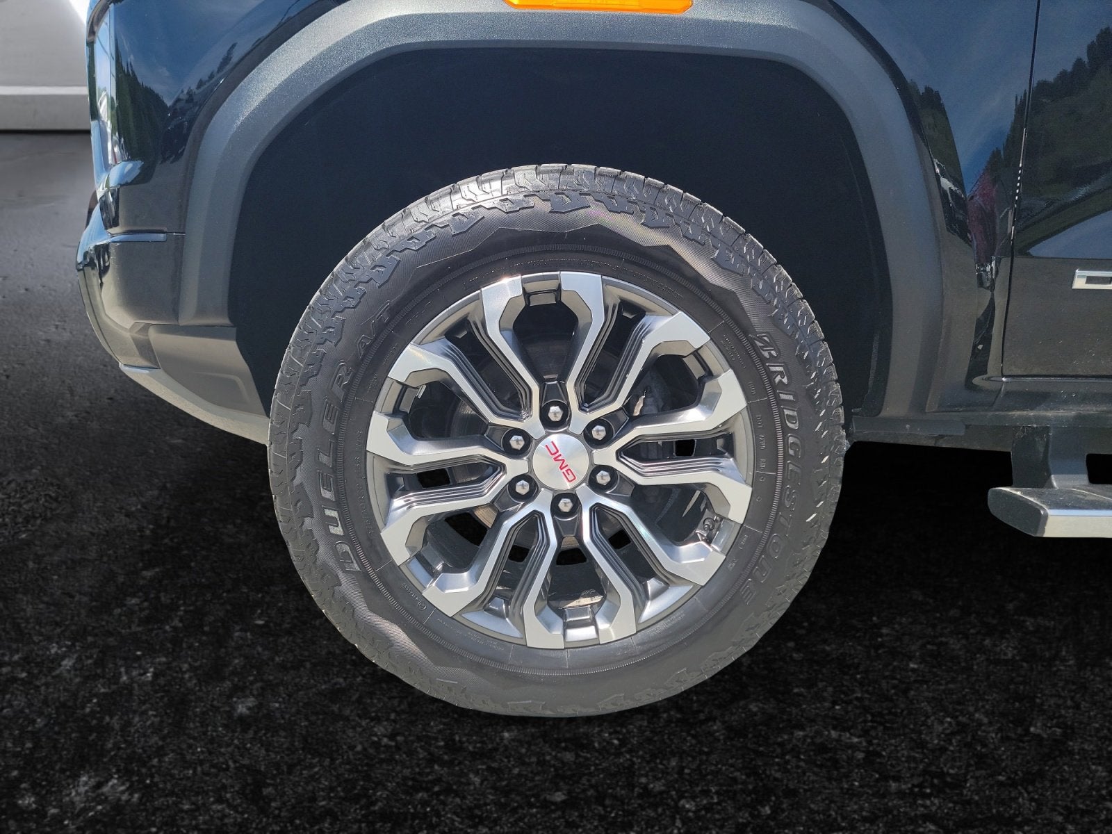 2023 GMC Canyon Denali