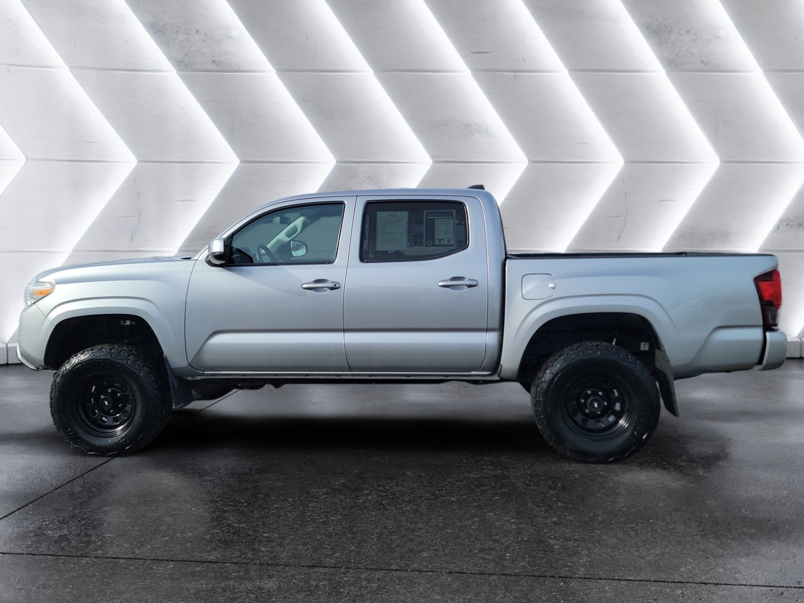 2022 Toyota Tacoma 4WD SR