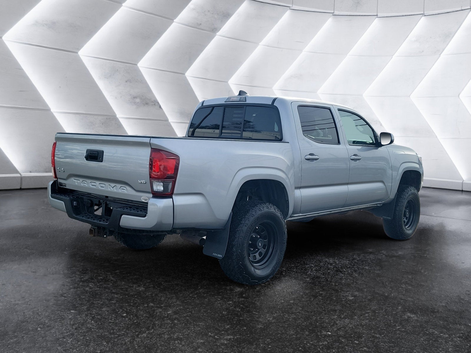 2022 Toyota Tacoma 4WD SR