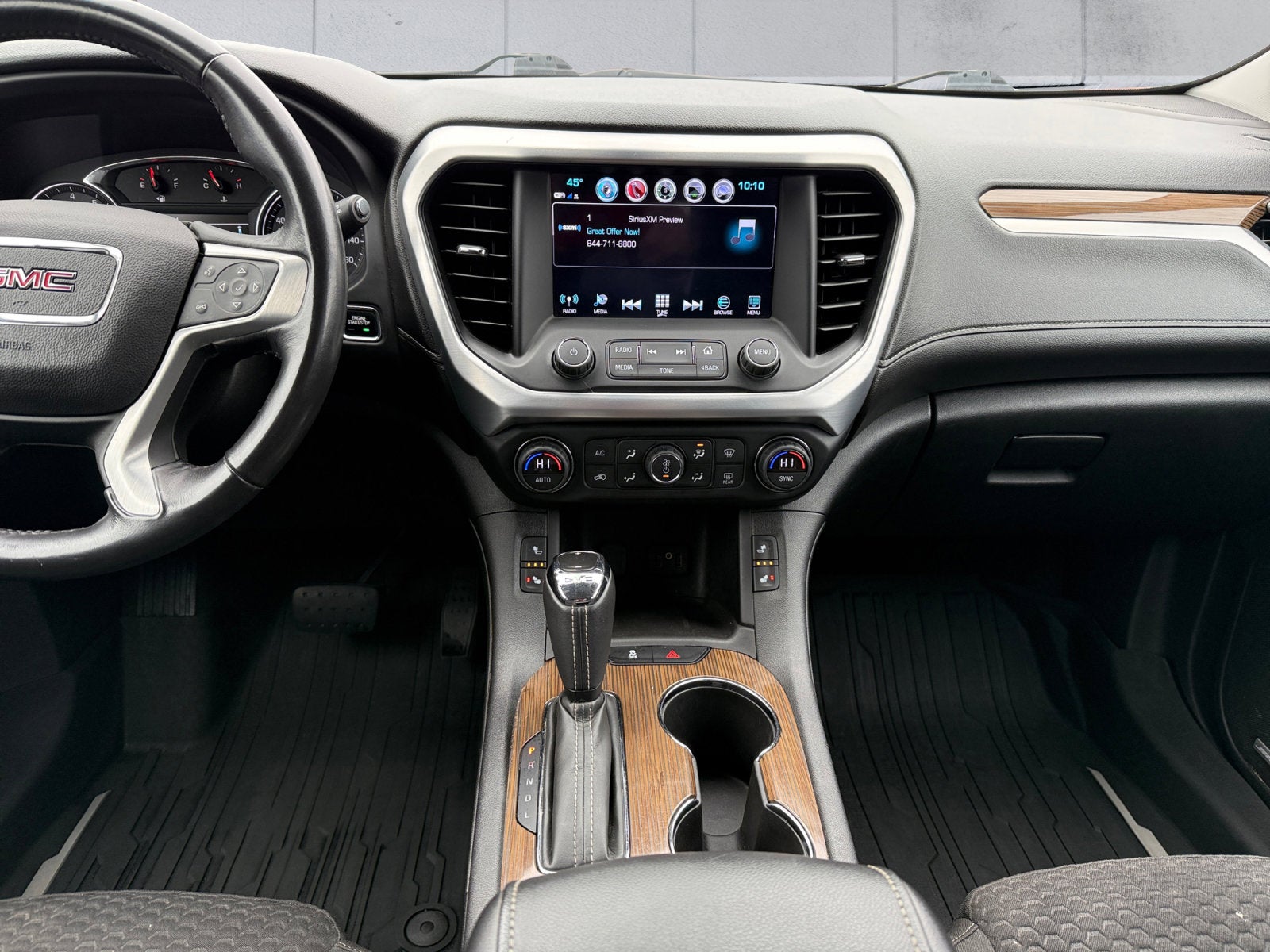 2017 GMC Acadia SLE