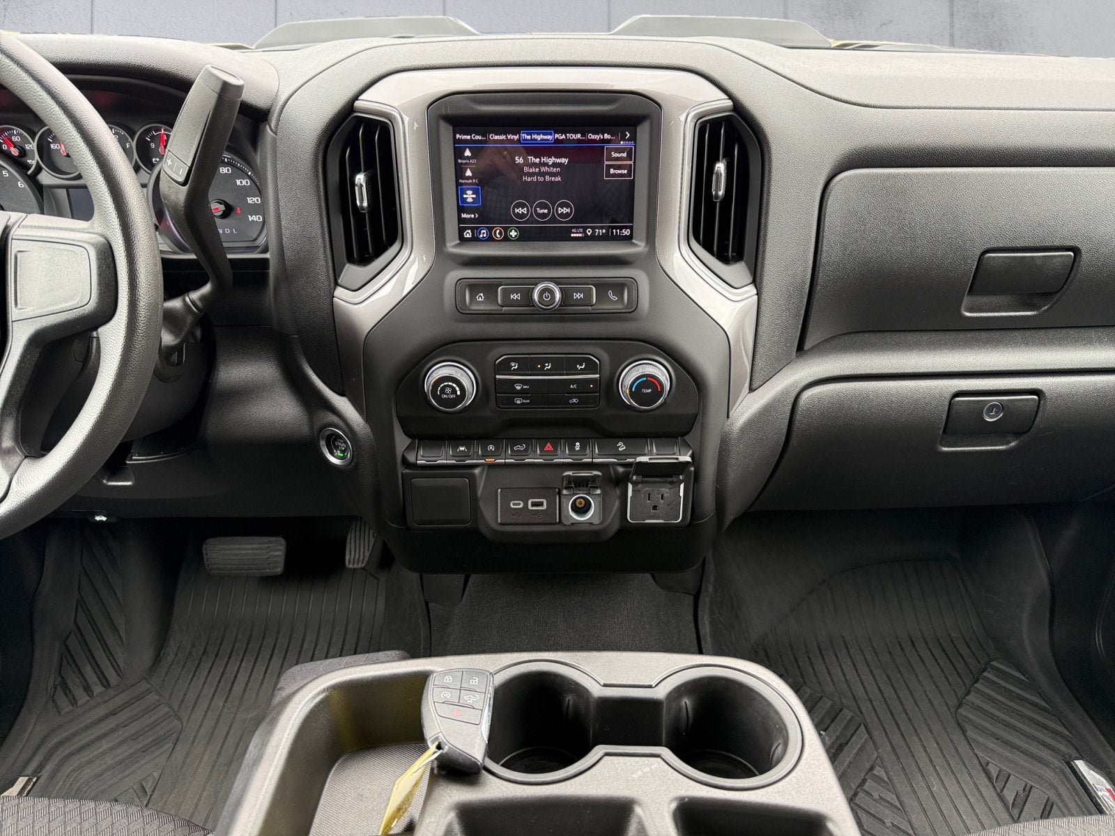 2022 Chevrolet Silverado 1500 Custom Trail Boss