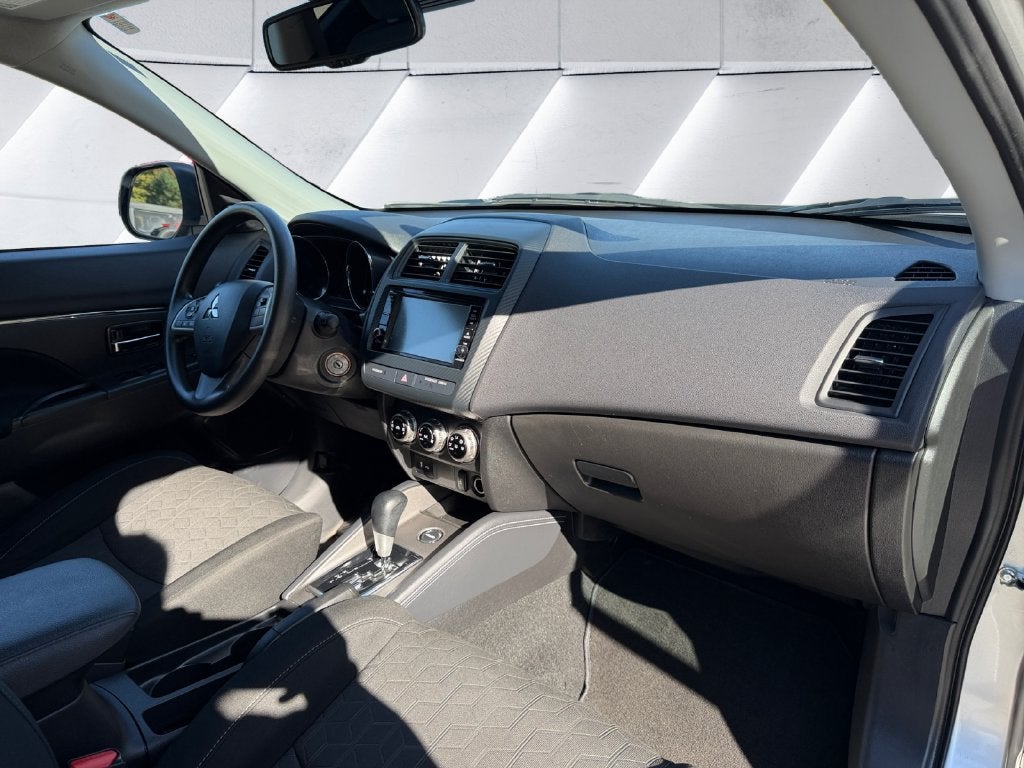 2025 Mitsubishi Outlander Sport Base