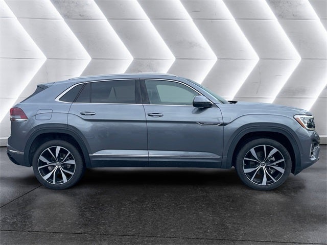 2025 Volkswagen Atlas Cross Sport 2.0T SEL Premium R-Line
