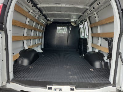 2025 Chevrolet Express Cargo WT