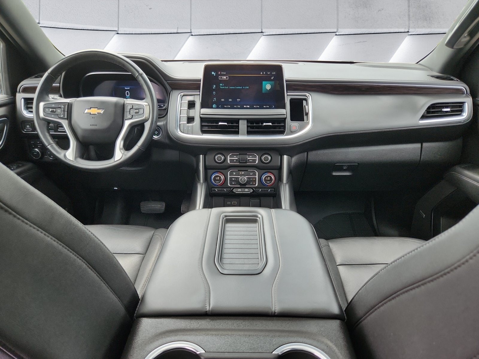 2023 Chevrolet Suburban LT