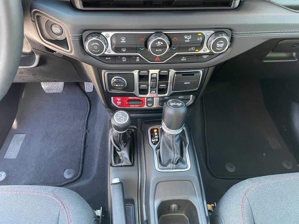 2025 Jeep Wrangler 4-Door Rubicon - Photo 13