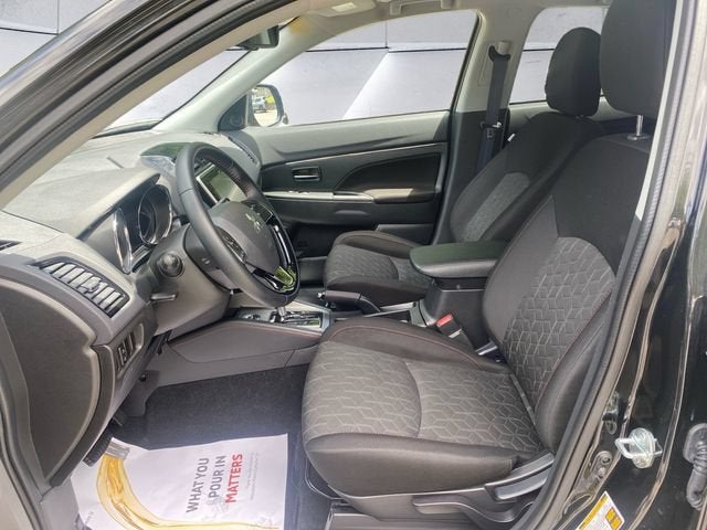 2025 Mitsubishi Outlander Sport Base