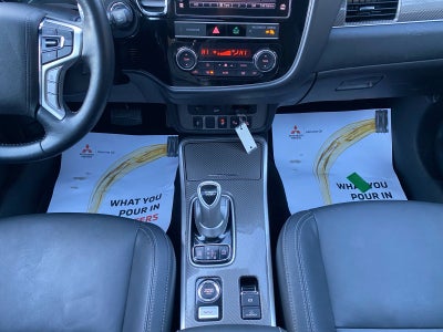 2019 Mitsubishi Outlander PHEV Base