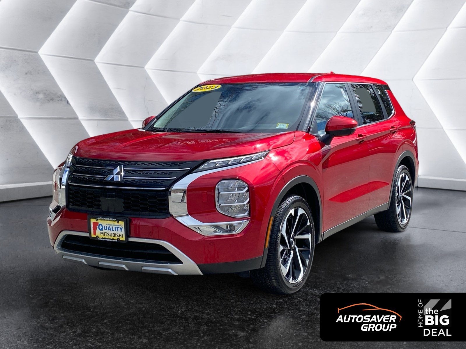 2023 Mitsubishi Outlander Base