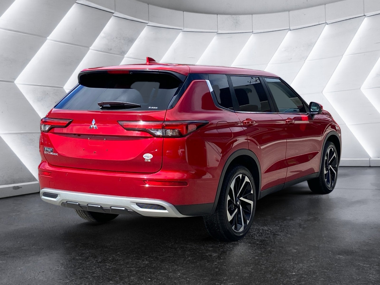 2023 Mitsubishi Outlander Base