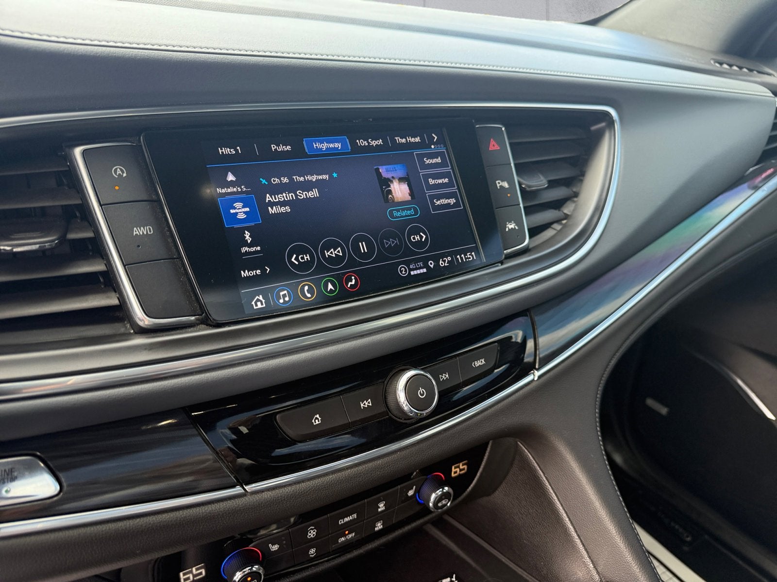 2023 Buick Enclave Essence