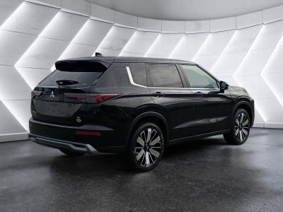 2025 Mitsubishi Outlander Base